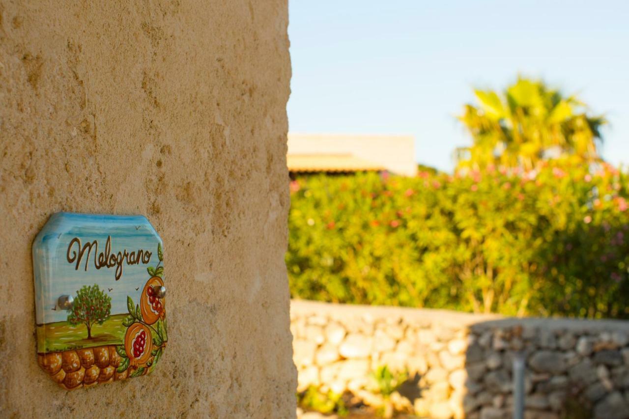 Le Suites Del Carrubo Favignana Dış mekan fotoğraf