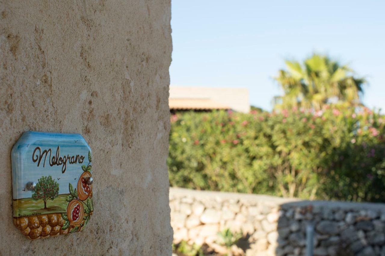 Le Suites Del Carrubo Favignana Dış mekan fotoğraf
